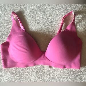 Victoria's Secret Pink Seamless T-Shirt Bra